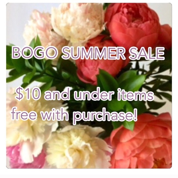 SOLD GAP sequined t-shirt - Picture 5 of 5